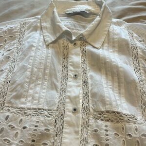 Zara eyelet blouse . Gorgeous . Size XL . Worn once !!!